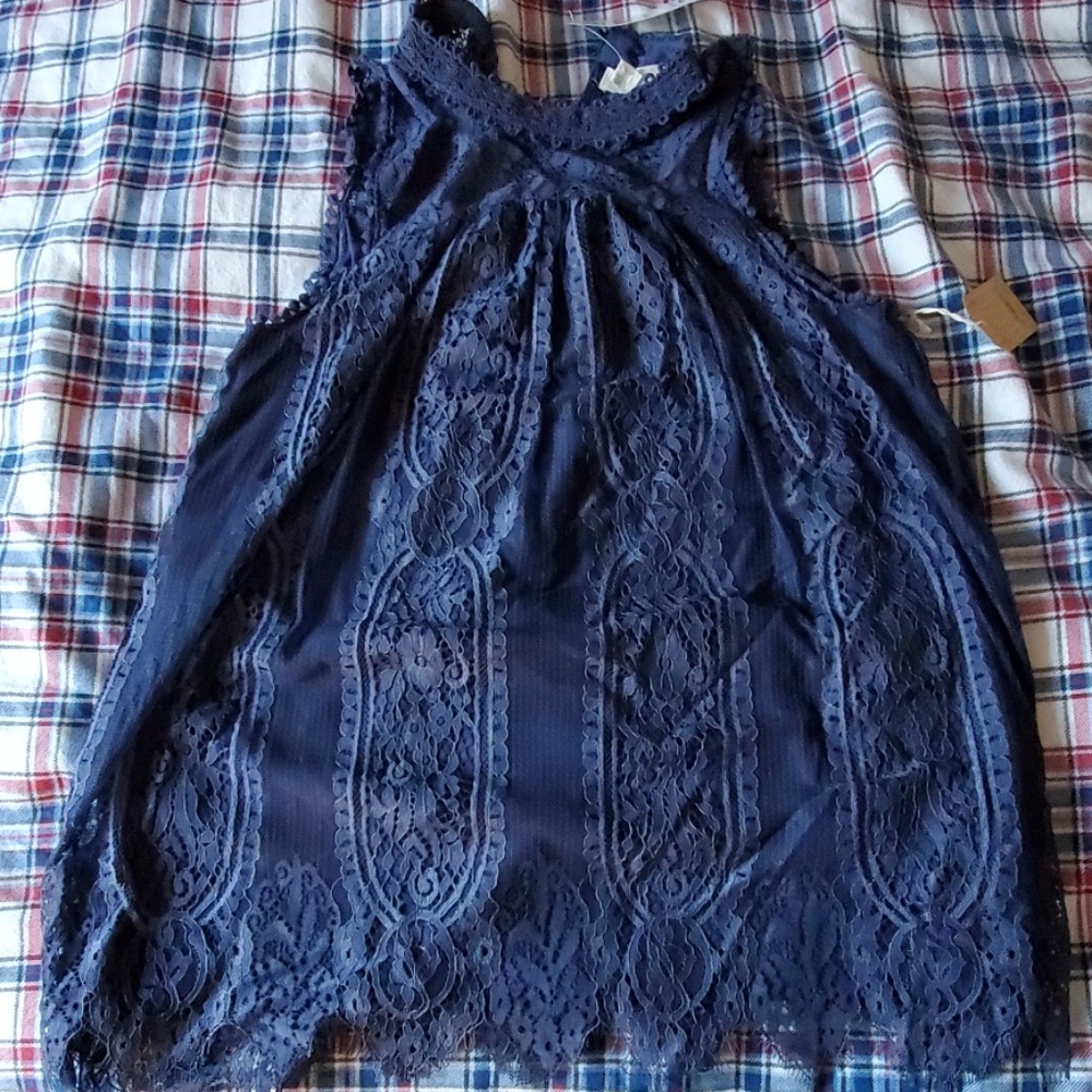 TAYLOR AND SAGE BLUE LACE TOP